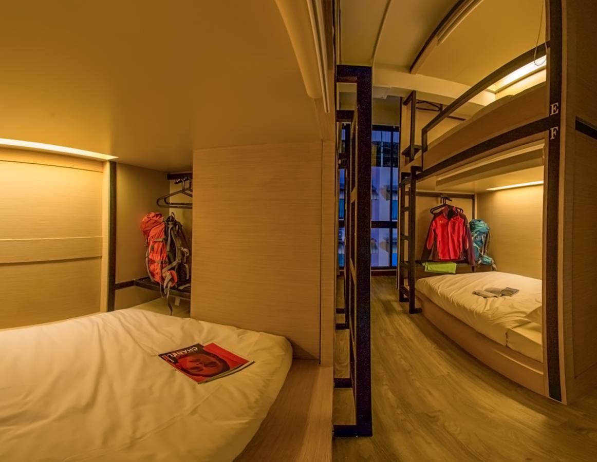 Le Bonheur Poshtel Hostel Bangkok Exterior photo